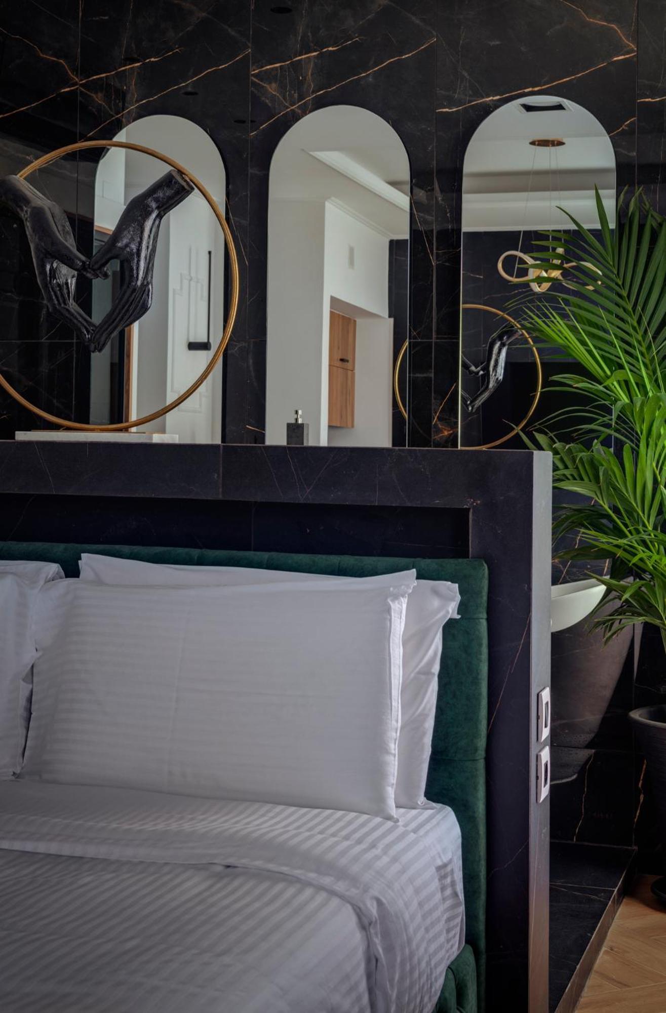 Ninemian Suites Syros Ermoupoli Bagian luar foto